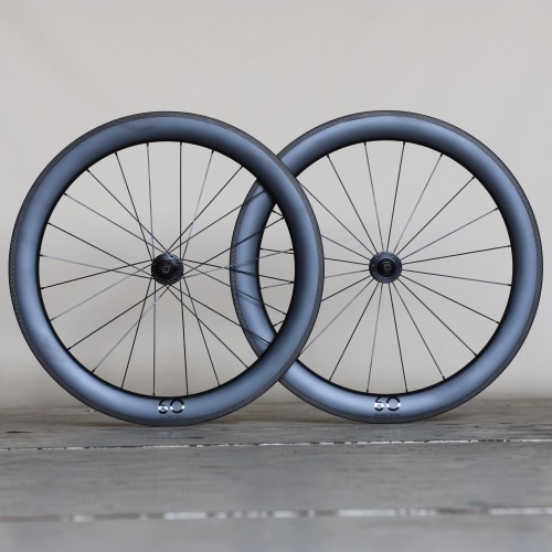 Darkside60Carbonwheelset1_2048x2048.jpg