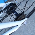 Rower ostre koło torowy 2 biały fbricbike.jpg