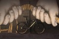imgi_77_FabricBike-AERO-black-gold-inf1.jpg