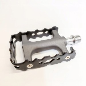 Pedały czarne/szare Aluminiowe 9/16 maszynowe P19